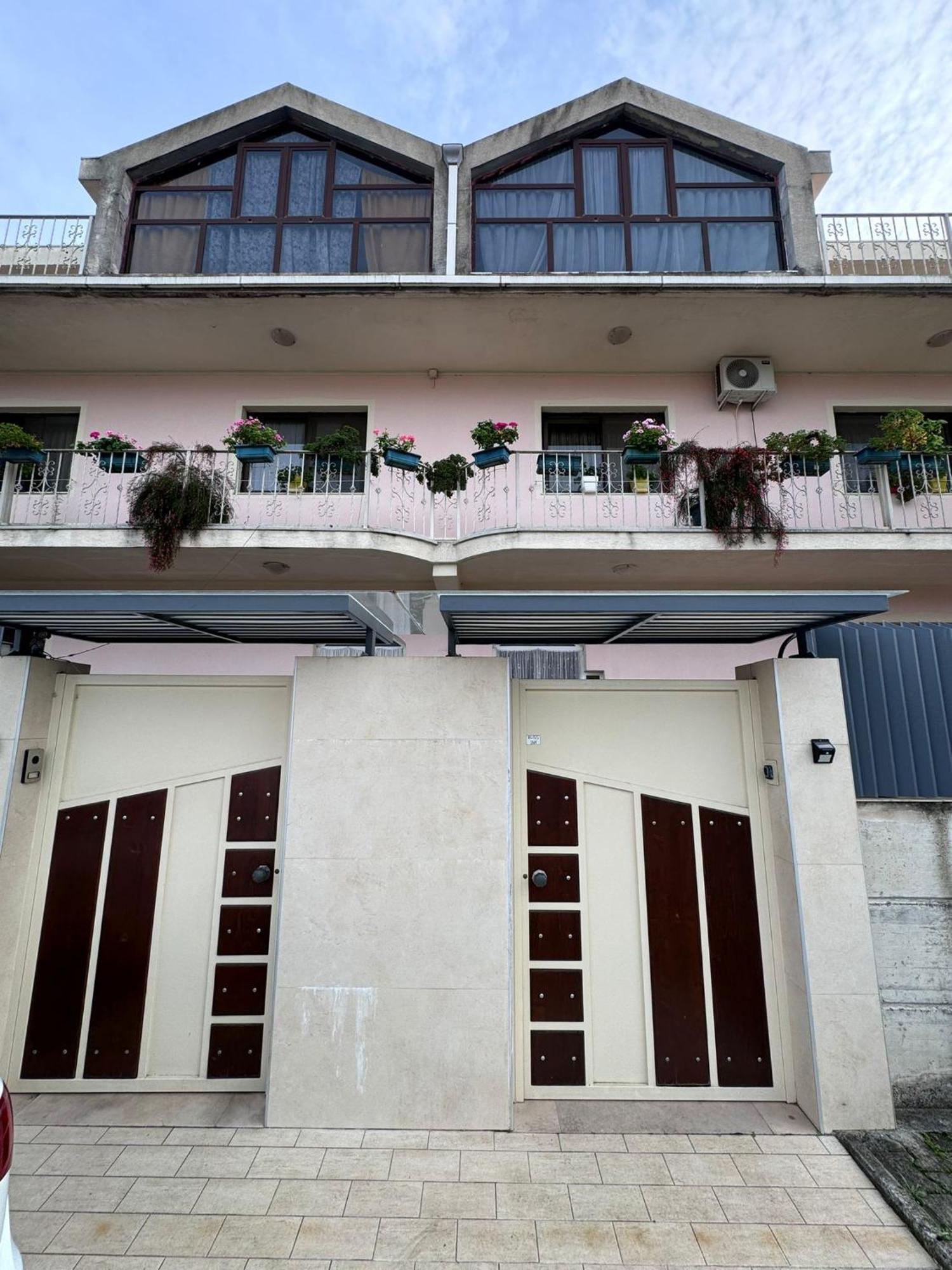 Blissful Hostel Shkodër Exterior foto